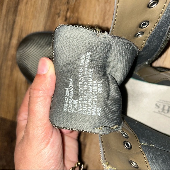 Cliffs Combat Boots - Picture 6 of 7